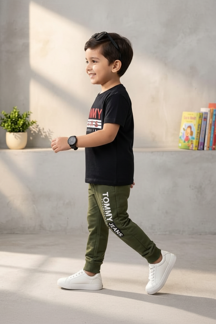 Ensemble Jogging Tommy Jeans Garçon – T-shirt &amp; Pantalon